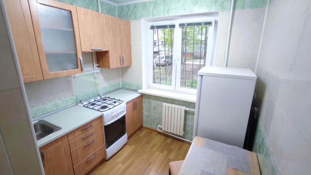 Apartament Str Grenoble キシナウ エクステリア 写真